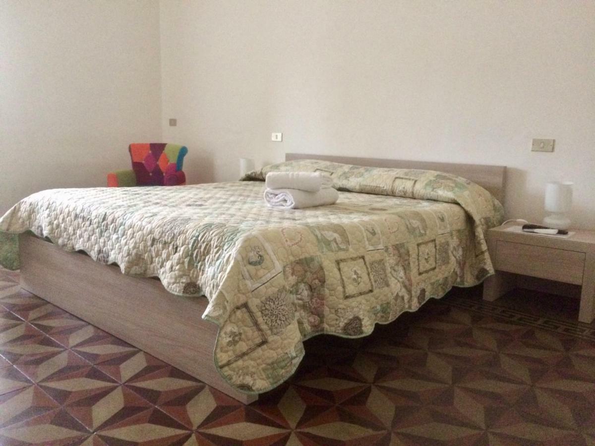 B&B Zia Iaia Siderno Exteriör bild